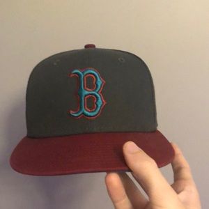 Boston fitted hat